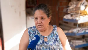 Mãe busca ajuda para garantir tratamento aos filhos autistas em Cuiabá